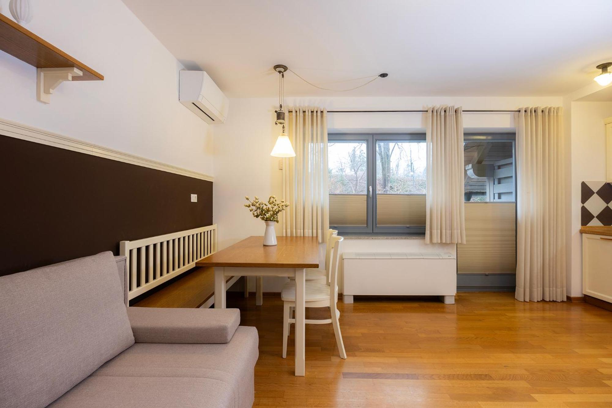 Lakeside Apartments เบลด ภายนอก รูปภาพ