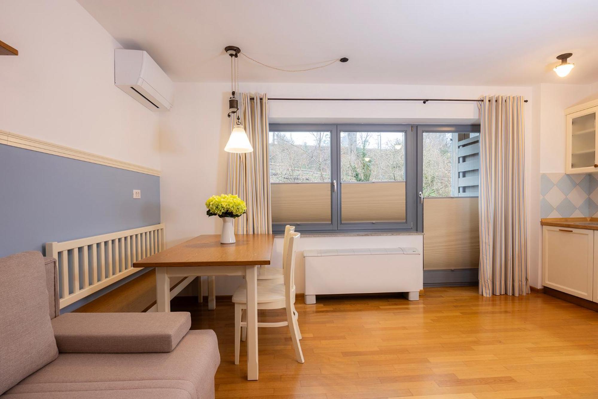 Lakeside Apartments เบลด ภายนอก รูปภาพ